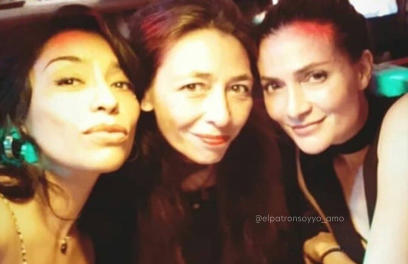 patron_amo's tweet photo. Recuerdos de las grabaciones de
"Perdida", una súper serie donde Anita da vida a Milena Jiménez, “la patrona" 👸🏻💄♥️🎬
#AnaMariaOrozco #Perdida #PerdidaLaSerie #MilenaJimenez https://t.co/feg2aqA6wD