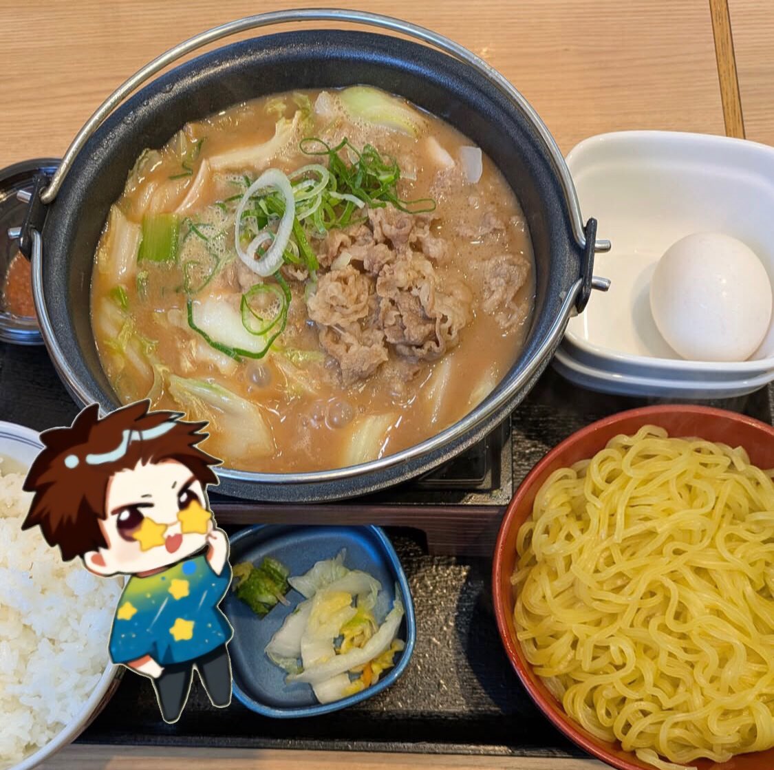8M8th_'s tweet photo. 昨日はキサラ達と放課後吉野家行ってきた！麺は中太だったのはちょいあれだったけど、スープは味もちゃんと濃いし美味かった😋卵入れるとまた味変になって飽きずに食えたな！ https://t.co/27fZWDexcK