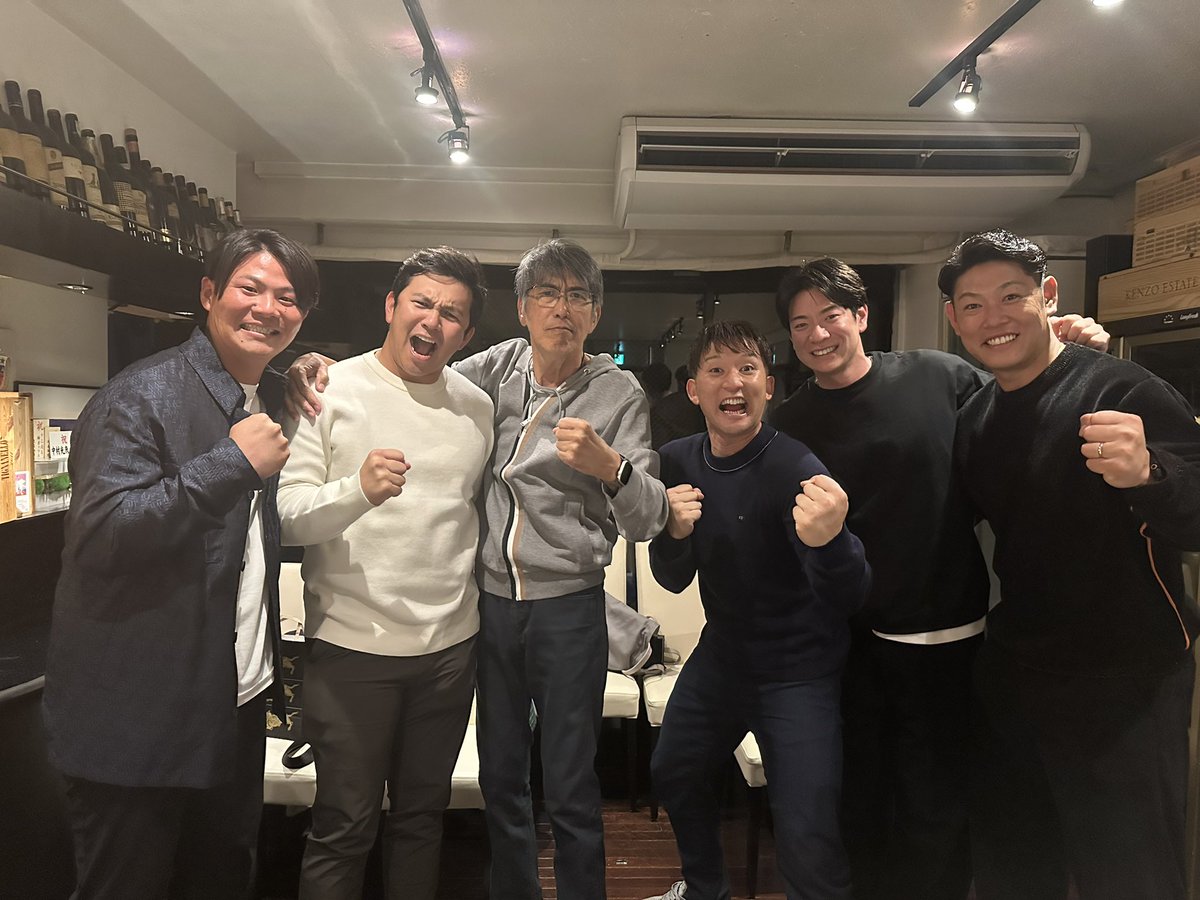 山﨑 康晃 tweet media