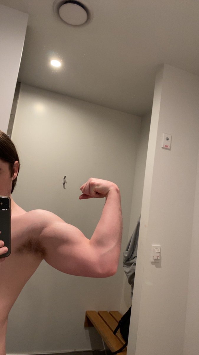 rsosazz's tweet image. any bicep enjoyers?