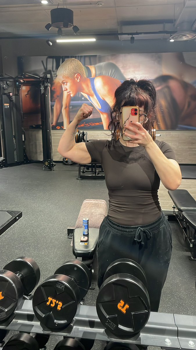 Brezelschwester 🌻 EDtwt/Gymbro 🍂-56Kilos/-123lbs tweet media