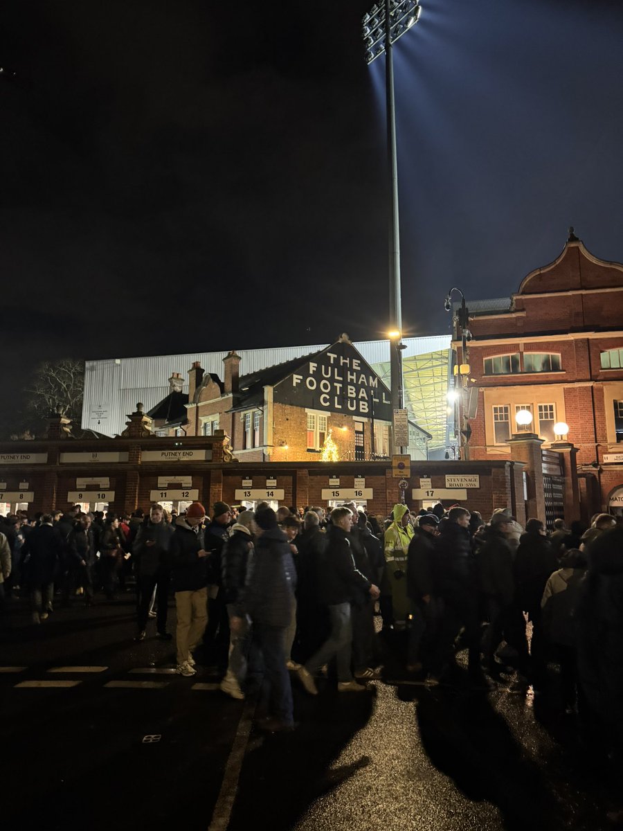 felixwhite's tweet image. A special night at the cottage. Love this team and love this place with all my heart. ❤️