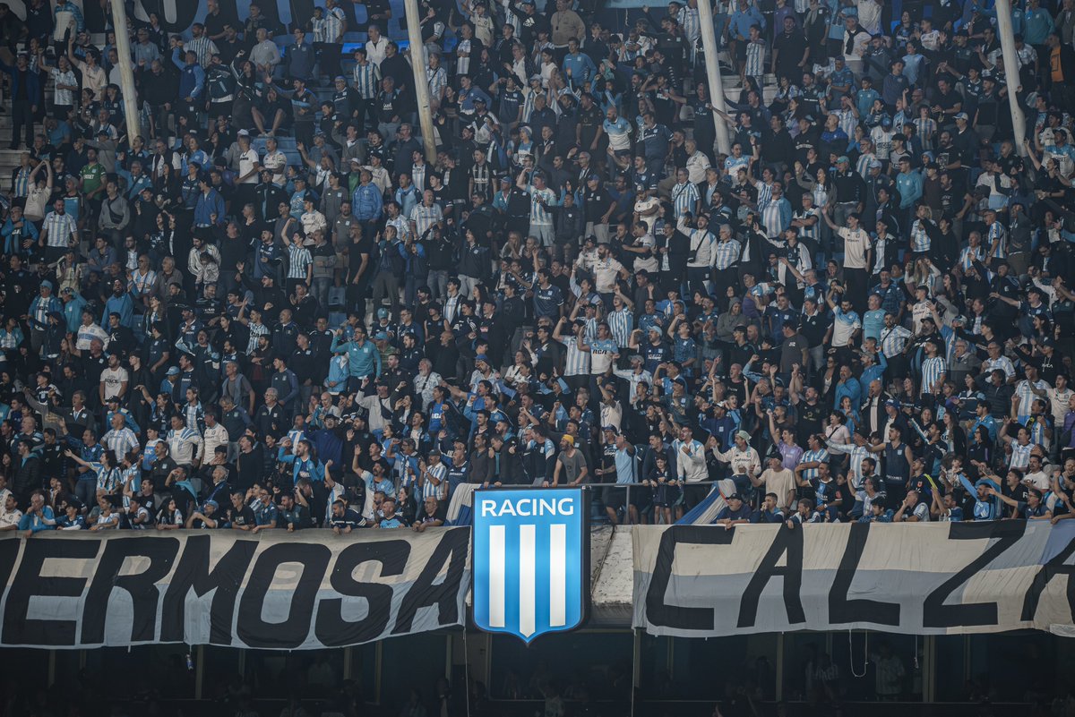 RacingClub's tweet photo. Otra noche increíble en casa con nuestra gente, como siempre, sea el día que sea, sea la hora que sea. 

Seguimos todos juntos 🩵 https://t.co/nPSYOIACFB