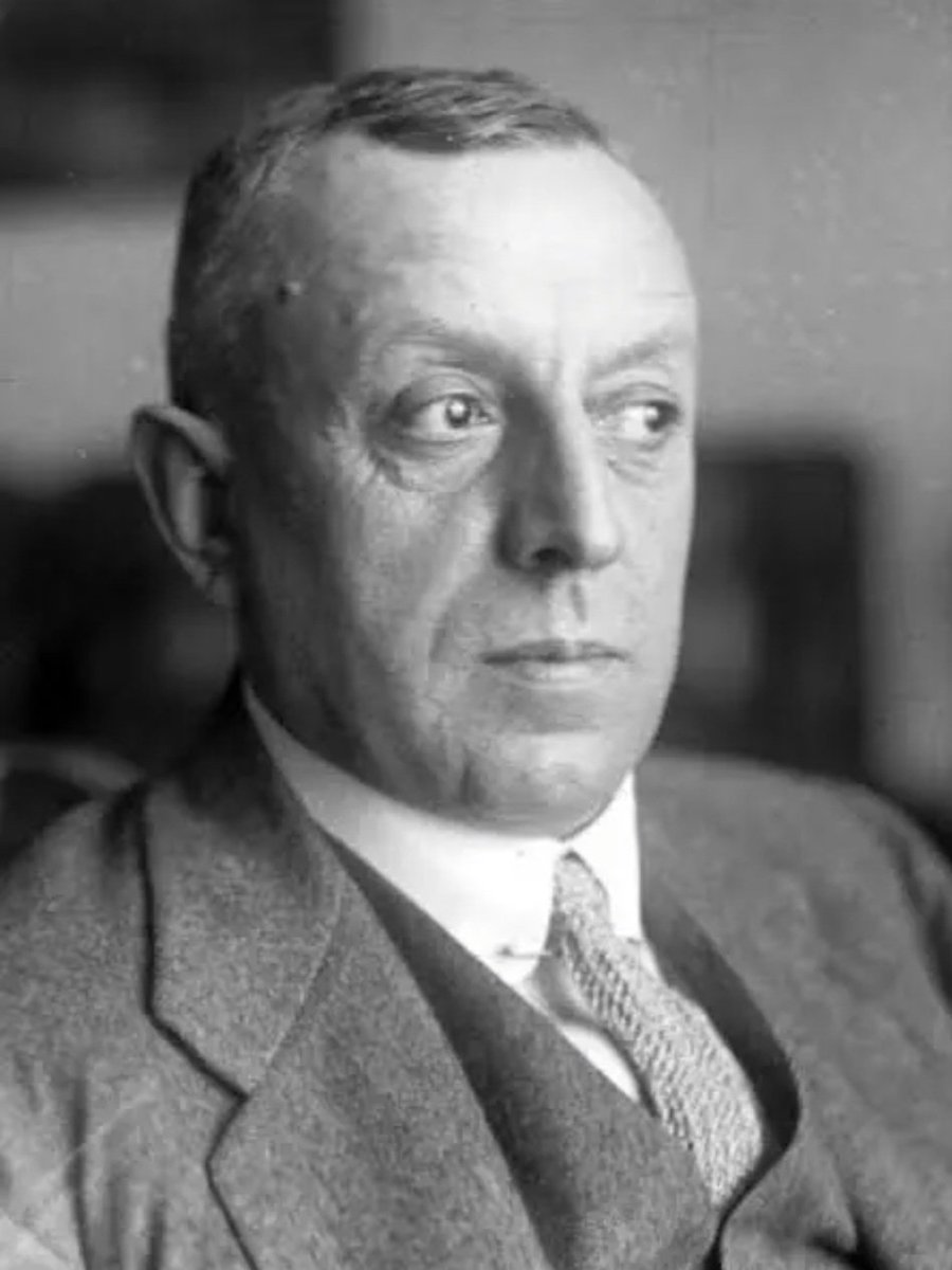 Fritz Thyssen. Zunächst ein Kritiker von Hitlers Nationalsozialismus. Später finanzierte er ihn um dann ab 1937 einer seiner schärfsten und mutigsten Widersacher zu werden. Er floh nach Frankreich, kam ins KZ, ging nach Argentinien. Starb dort als gebrochener Mann.