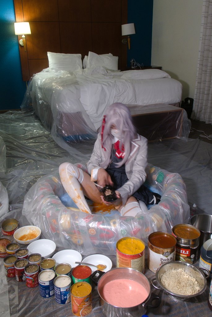 MessyWeeb tweet media