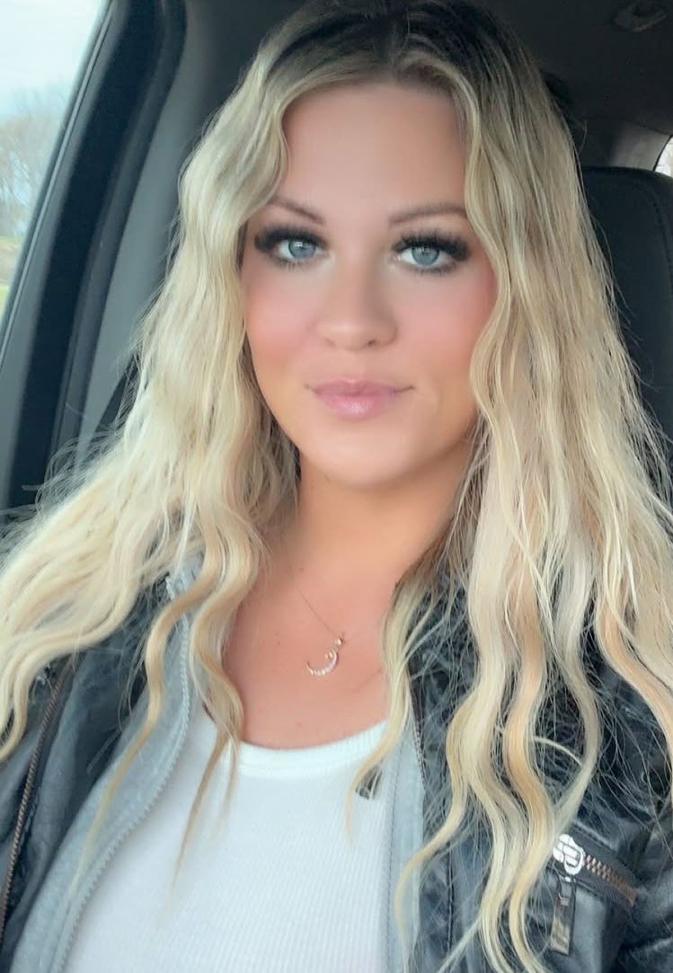 Aprilleeanne__'s tweet photo. Hello 👋🥰😘 https://t.co/DQEs6ivMuL