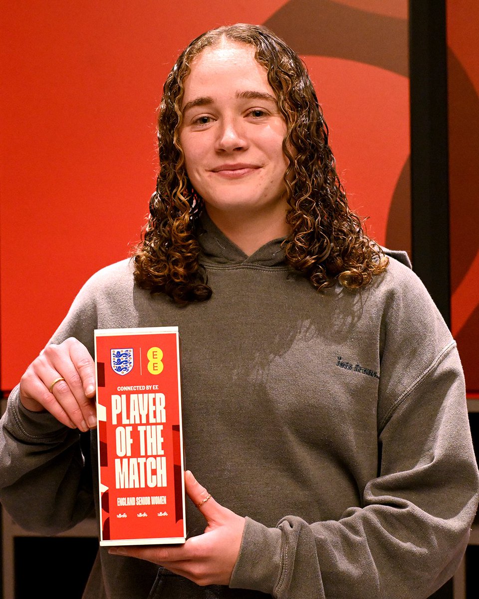 A memorable night for Lucia. ❤️

Lucia Kendall is your #Lionesses Player of the Match connected by <a href="/EE/">EE</a> 👏
