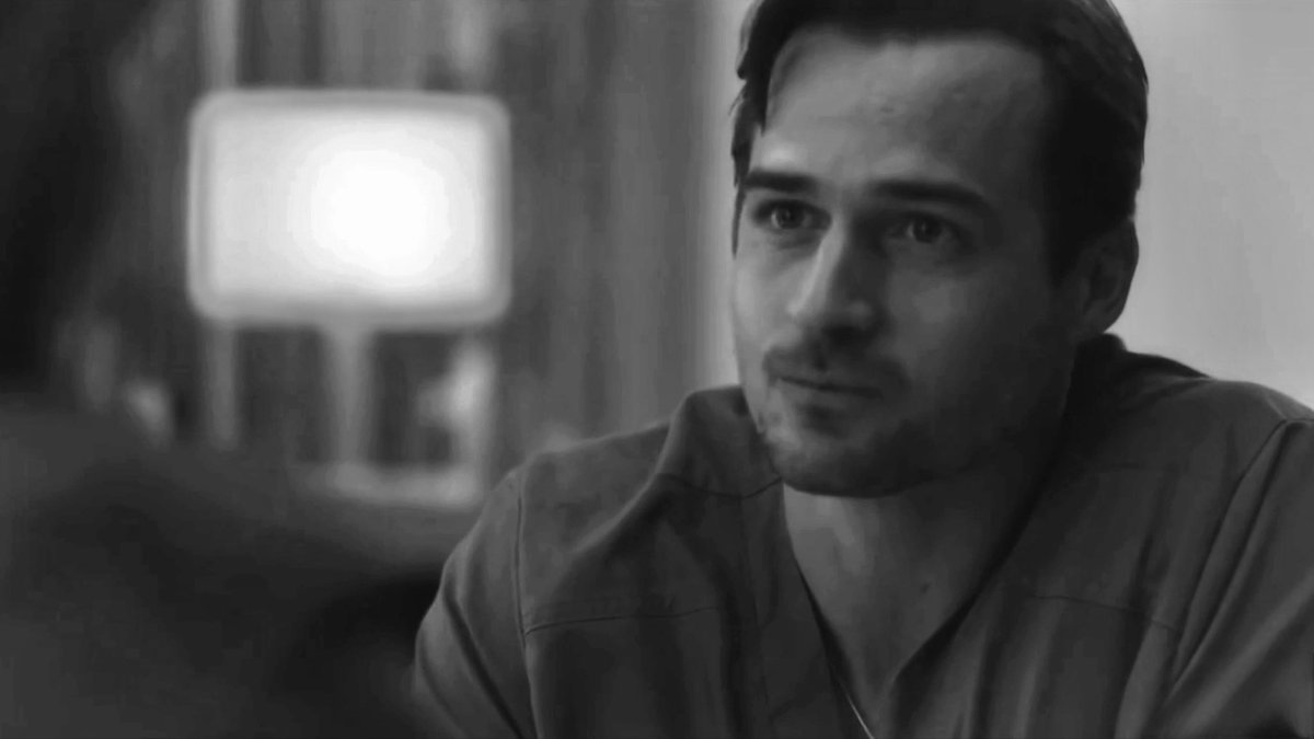 Anjelia33's tweet image. Lemme go cry some more tears as I’m noticing more parallels while I rewatch their scenes. The way he lied about knowing about it to still keep their relationship a secret to not put more pressure on her. Jake, the selfless man that you are!! 😭❤️ #Jamy #DocOnFox #Doc