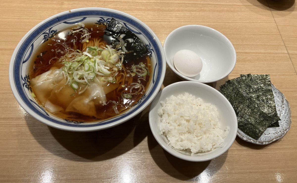 つじ田の朝ラーメン750円。
鬼リピ確定。最高の1日が始まった。