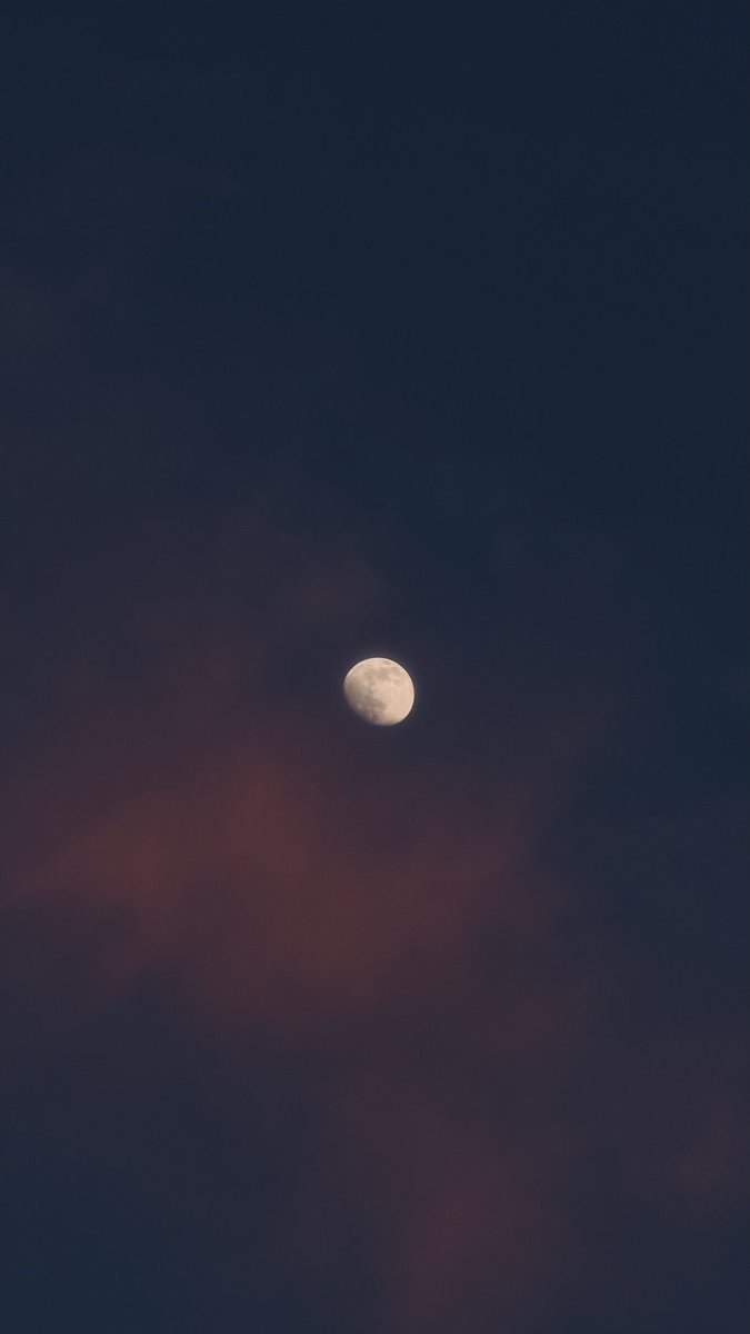 LeoAstral_'s tweet photo. La Luna esta noche. 😍 https://t.co/7jcdZ5q00t