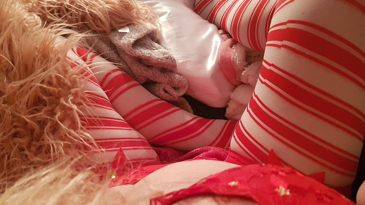 marsmoon41's tweet photo. Playtime 
Red and ready for you .🔥❤💗❤🔥🍆 https://t.co/D1rAyUpkIZ