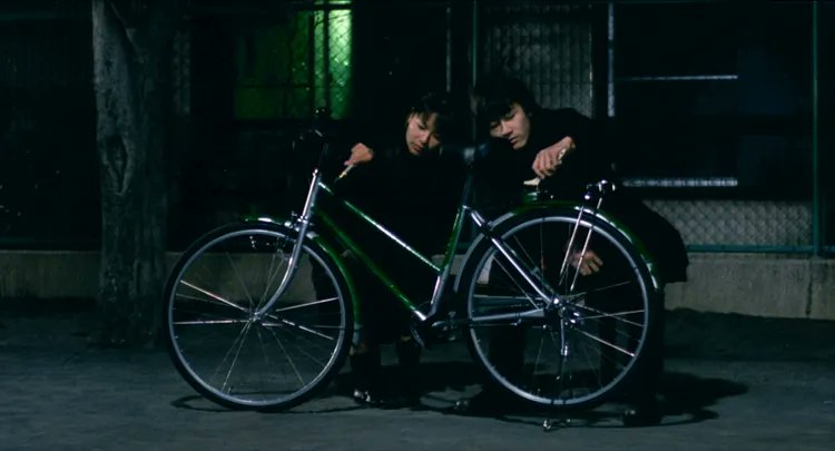 是枝監督の作品は結構観てるけど幻の光が1番好き 海と映像の色と…あと