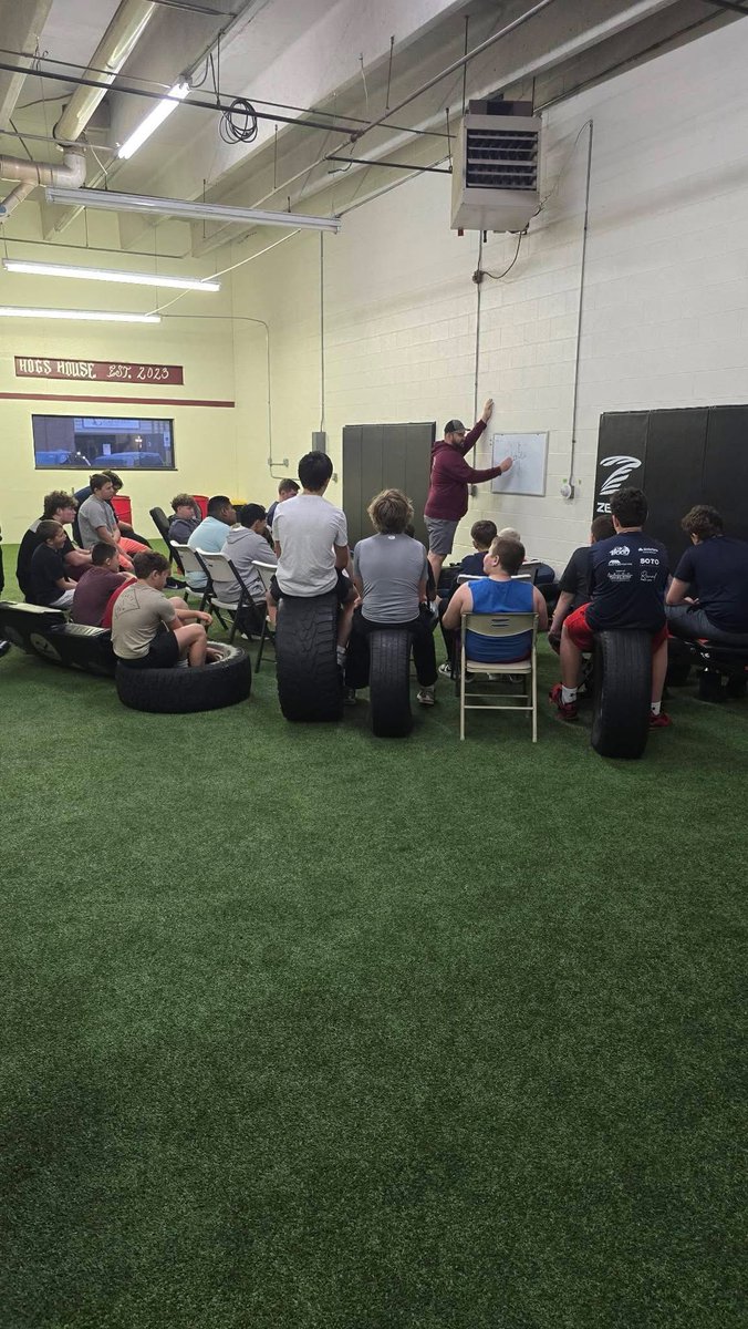 Getting Youth to learn the mental side of the game is just as important as the physical side!!! #HOGSPRIDE #HOGSHOUSEFOOTBALL
