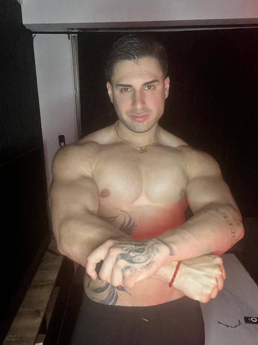 RawDamon tweet media