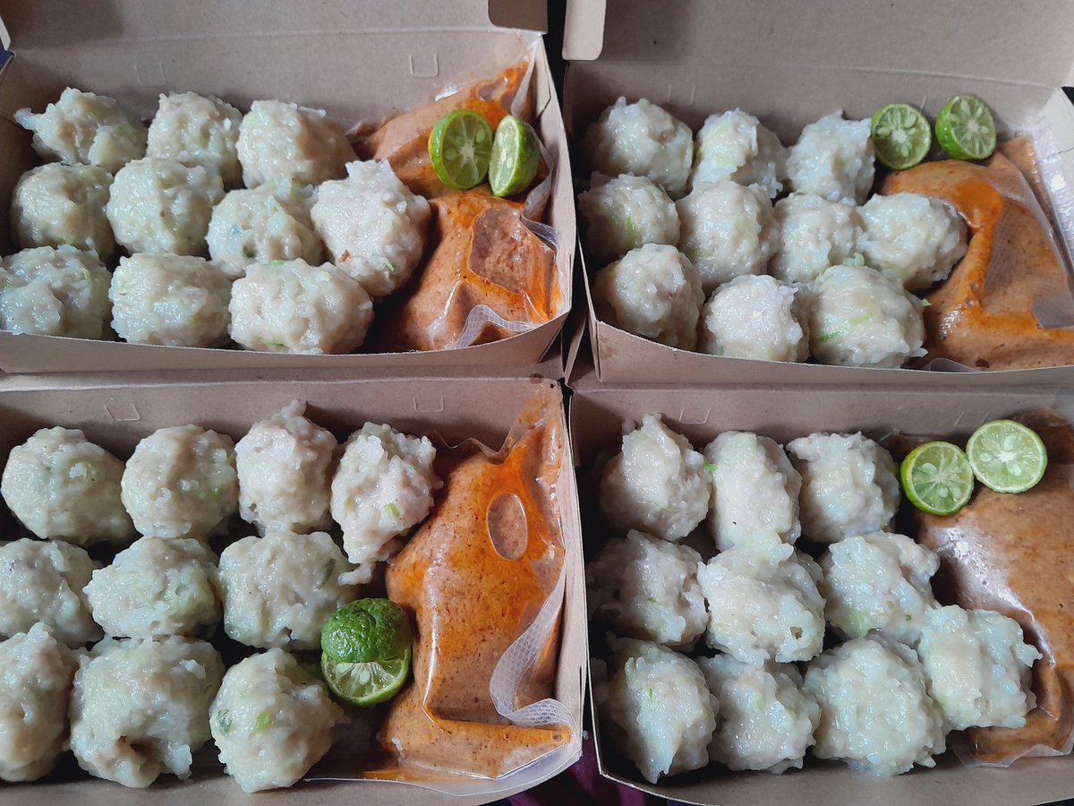 Somay loplop
🌻 Po untuk pengiriman sabtu minggu yaa.. 
🌻 Harga 3000/pcs
🌻 Dikirim dari Bekasi via ojol instan, smeday atau paxel untuk luar kota
🌻 Order di dm