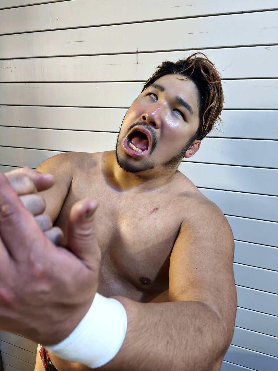 いよいよ本日！
#KingofGate2025 優勝決定戦🏆️🐉🔥‼️
#DragonGateNetwork
📅12/3(水)18:15〜生配信🎥
この機会にご登録を！！！
#後楽園ホール
▼KING OF GATE 2025 トーナメント準決勝
⚔️#Riiita vs #ギアニーヴァレッタ
⚔️#吉岡勇紀 vs #ISHIN
#DRAGONGATE #Prowrestling
#ドラゲー愛を語りたい