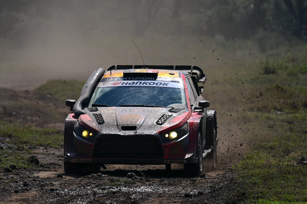 📸 by <a href="/zollz/">Zollz</a>