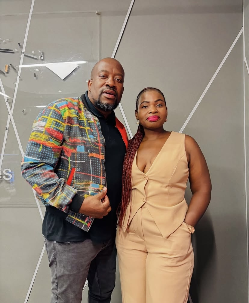 [Emoyeni] @Phaphamamlfm na @DjBrianRikhotso, @Connymikateko hi vuhumelerisi bya @DjSoulCrusher.
#makombandlela 
#60MatimbaYaXiyanimoya
#XMA20