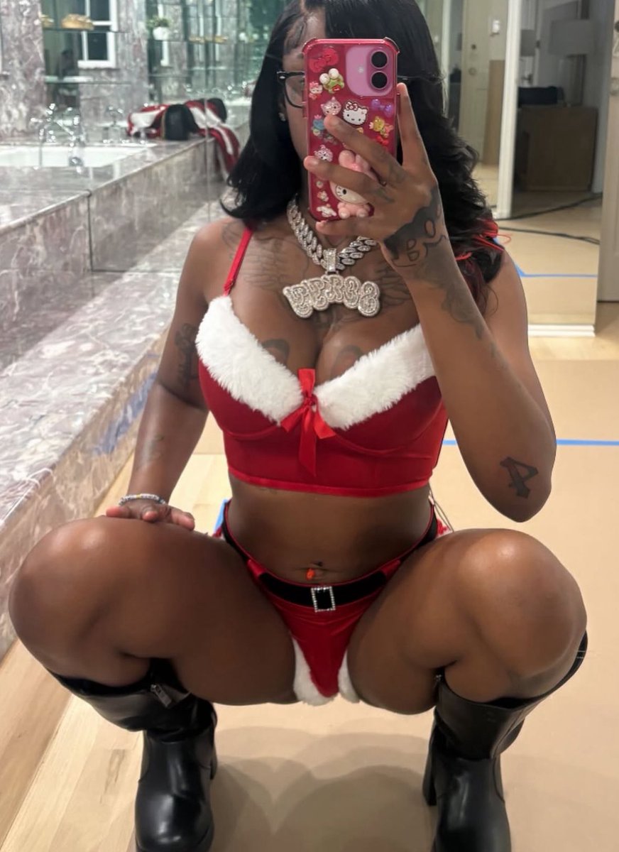 SexyyRed314_'s tweet image. 