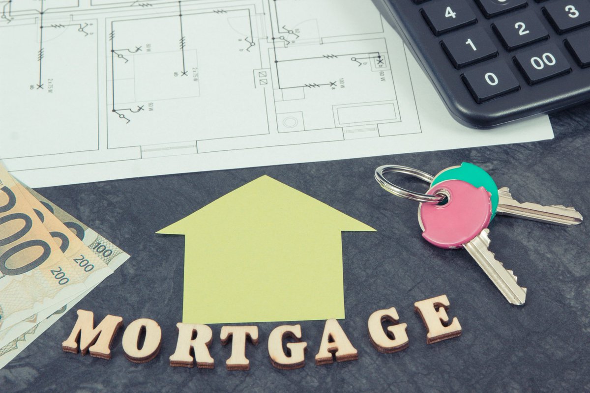 Mortgage renewal coming up?
Don’t accept the lender’s first offer. Many Ontario homeowners save money by comparing rates and terms.
If your renewal is within 6 months, I can review it for you.

#MortgageRenewal #RefinanceCanada #MortgageAdvice