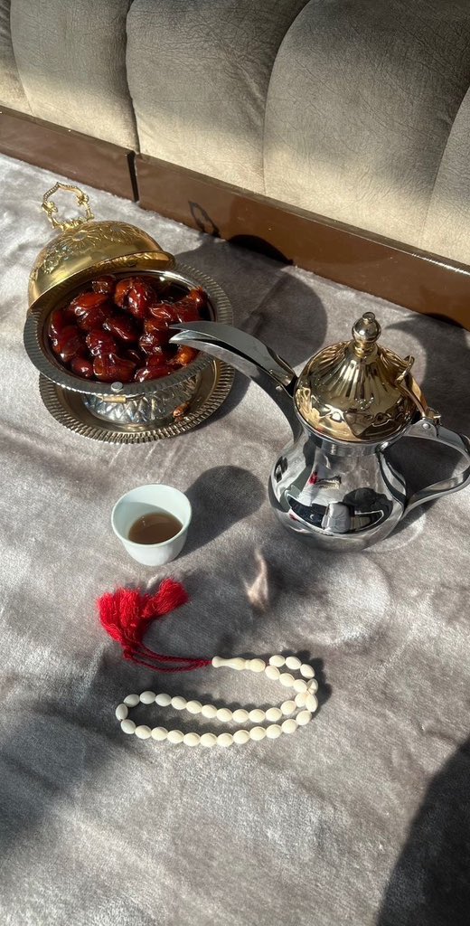 Rima__fg's tweet photo. ͏

❥ ✨˓ೄྀ࿐ ‌

͏

͏

͏

لو كان كلام الناس فيه خيراً 
ما قال الله تعالى ( قُلّ أعوذُ برب النّاس )

                      #صباح_الخير_والسعاده https://t.co/XwiGbNftVz