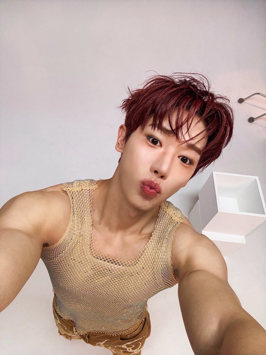 official__wonho's tweet image. 위니들 화보 마음에 드는가!!

#원호 #WONHO