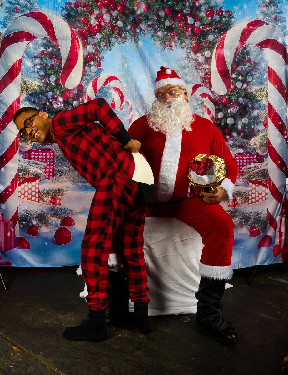 diaperboyparker's tweet photo. naughty boy with santa #abdl #gayabdl #abdlboy #diaperboys #abdlboy #DiapersinPublic https://t.co/fpxeAjd8rL