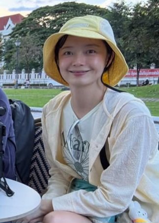 she's so glowyy 😍

#JeonSoMin #전소민