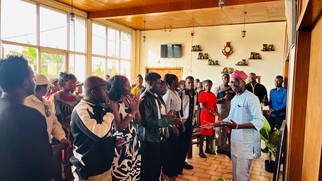ChiOvine's tweet photo. MC’d the Branding &amp; Social Media Integration Class yesterday.
Beautiful session.
Relaxed participants.
Coffee &amp; food.
Real networking moments.
Great energy.
Full update on Thursday ✨ https://t.co/DumK6UgMw8