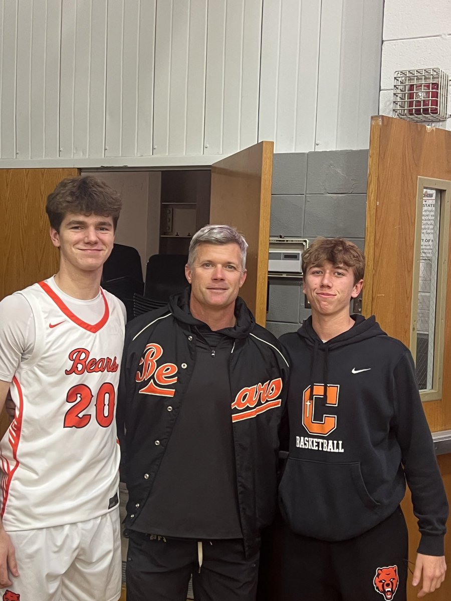 Multi sport dogs! ⚾️🏀🤘
<a href="/CurDogBaseball/">Cur Dog Baseball</a> <a href="/CHSBRhoops/">CurDogBasketball</a>