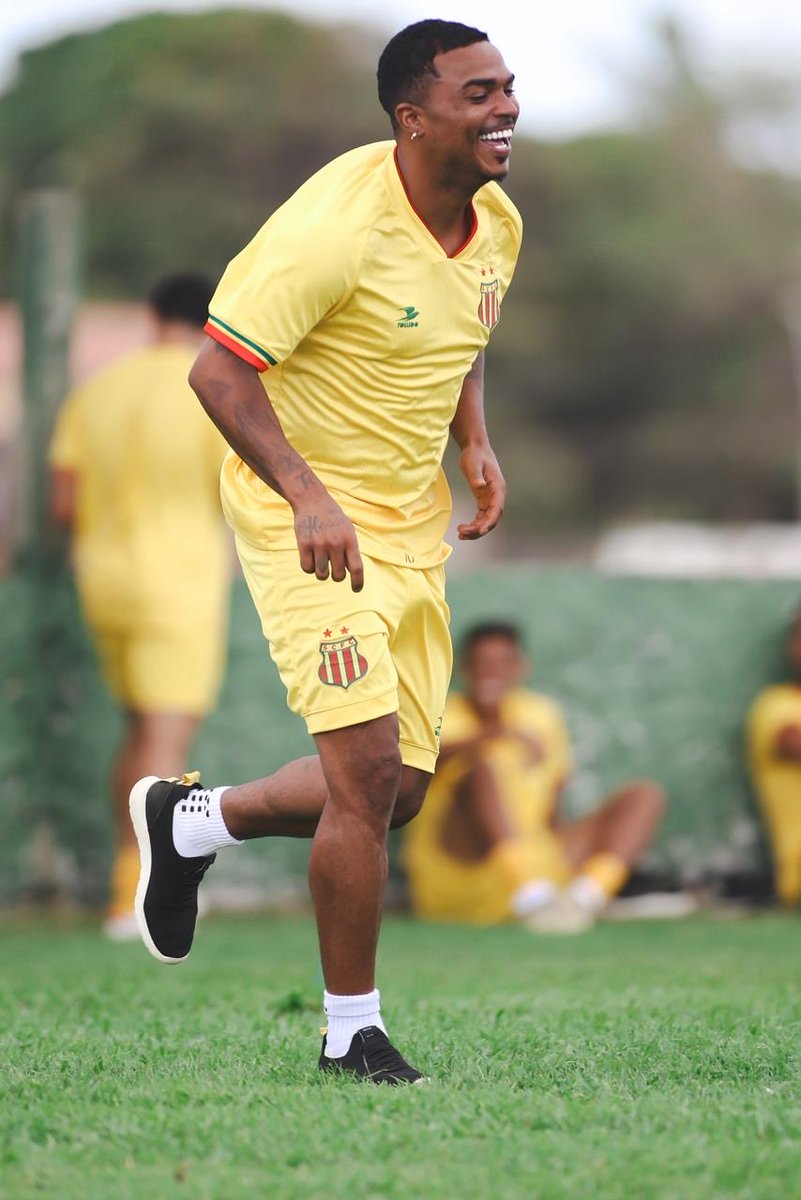 Feliz e motivado 🙏🏾🇧🇴 #féproscrias