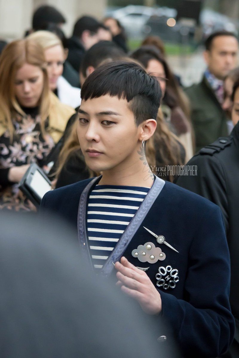 welcome back 2016 Gdragon and your little bangs 💖