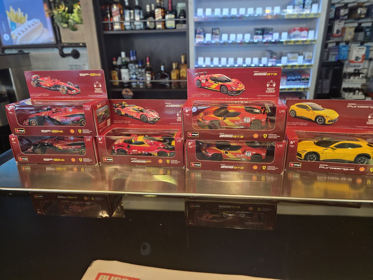 avolevan81's tweet image. Ya tengo el último para completar esta hermosa colección de Ferrari junto a #Shell,  no recuerdo la última vez que Shell trajo esta colección pero la espera valió totalmente la pena. Los 4 modelos están increíbles, son metálicos y se manejan con la app en el celular. Según me…
