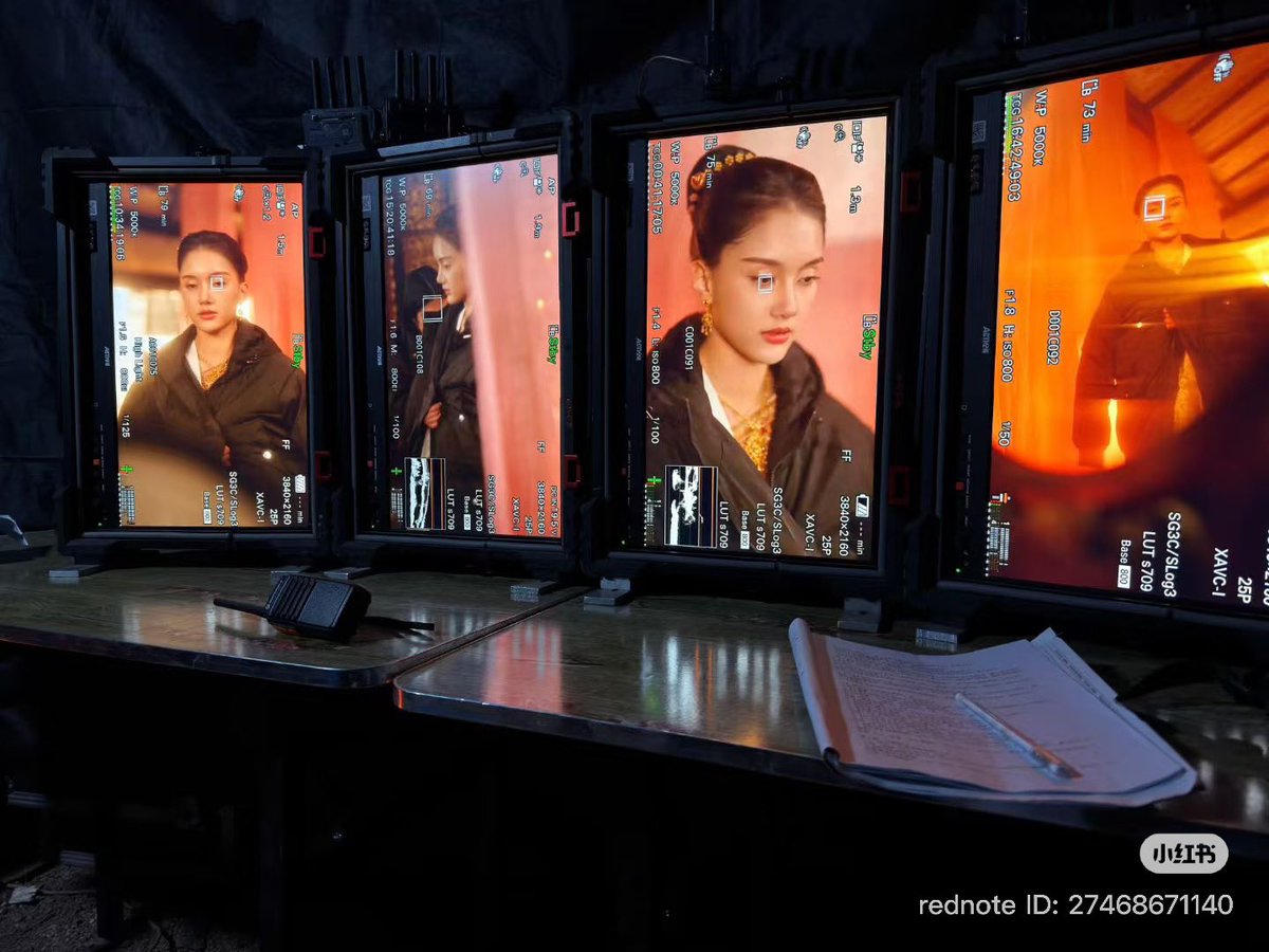 เรากลัวทุกคนนอนไม่หลับเลยไปส่องชื่อเรื่องมาแล้ว ชื่อจีนคือ 《泰妹穿越后，将军心乱了》นะคับ  ฝั่งไทยเห็นบริษัทใช้ชื่อ “สาวไทยข้ามภพ ป่วนใจแม่ทัพ” เป็นซีรีส์แนวตั้ง เพิ่งเปิดกล้องได้ไม่กี่วัน น่าจะต้องรอกันสักพัก