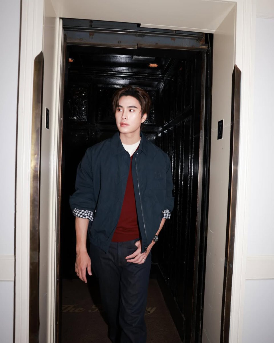 DIVINEByGemini's tweet photo. CHANEL boy in NYC nights

GEMINI IN CHANEL METIERS D'ART
#CHANELXGEMINI https://t.co/vupo13GF14