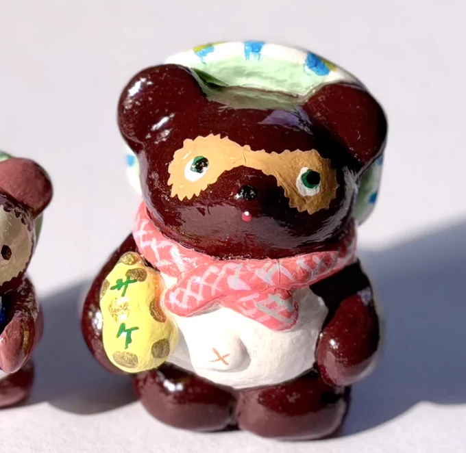 少しだけ粘土作品追加できたのでよかったら見てみてください!