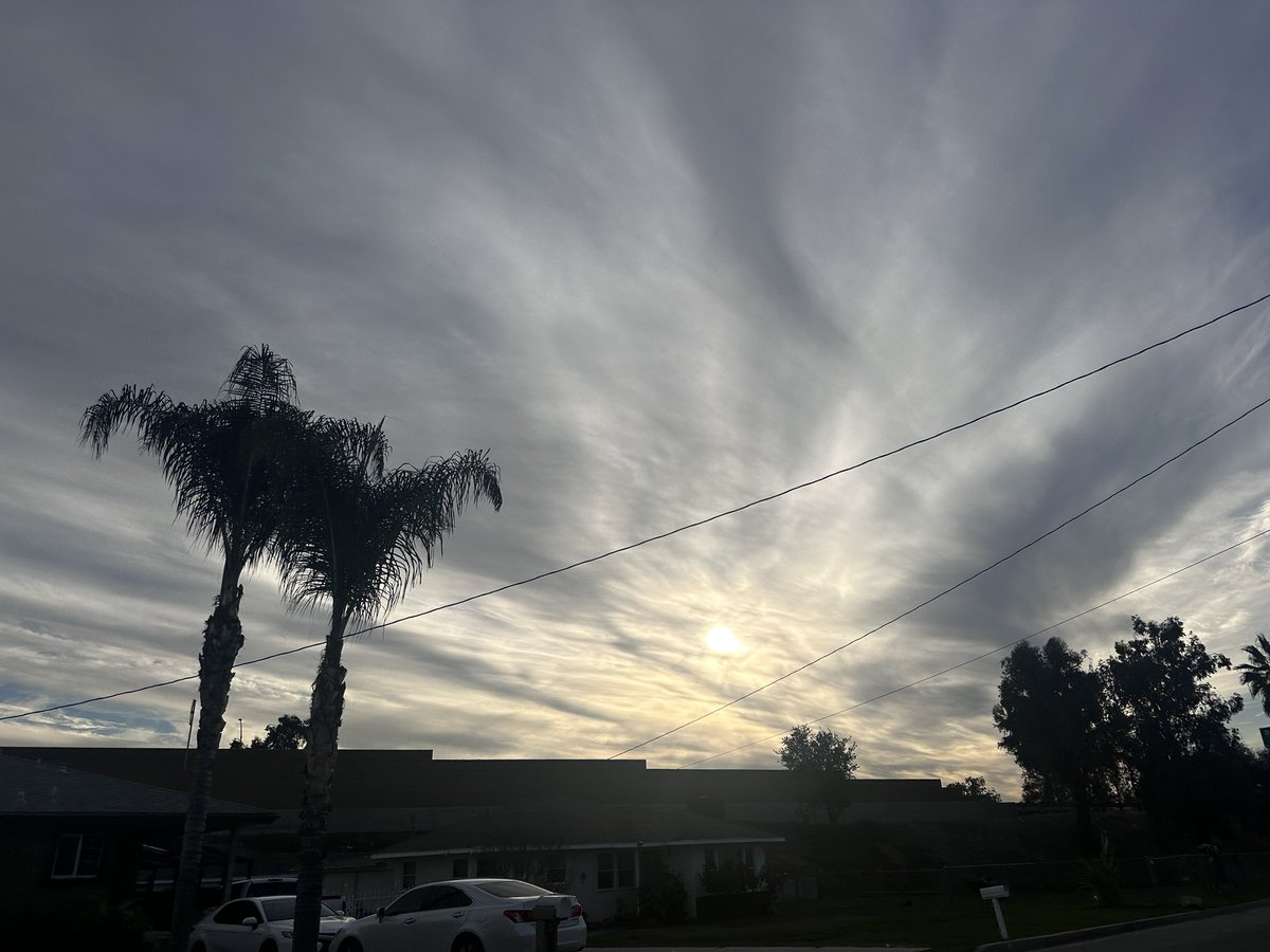 NKaravedas's tweet image. As the #DriveHome continues, the sky gets more powerful 🙏🏽
