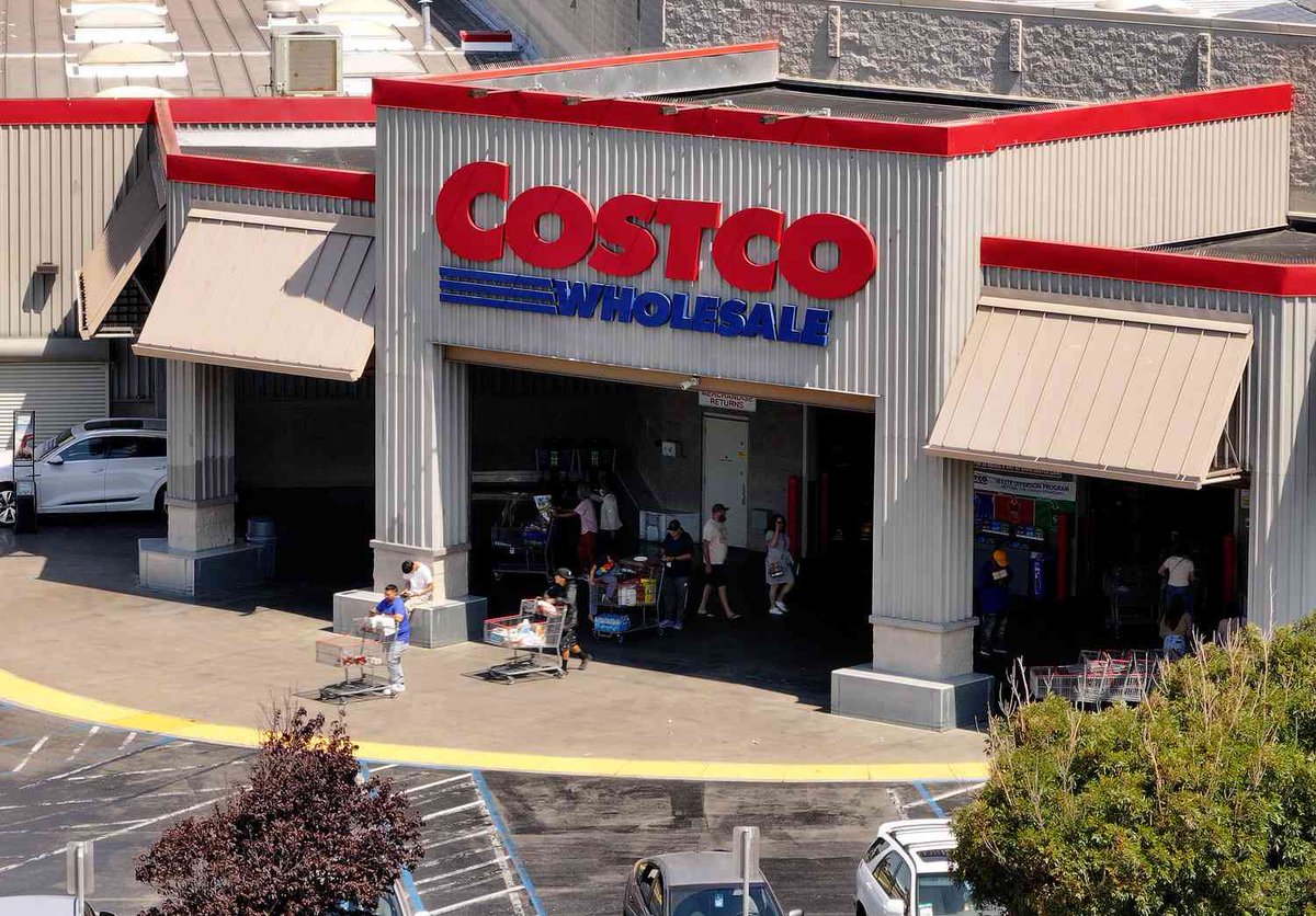 🚨BREAKING: The American People SUPPORT Costco for SUING Trump over his ILLEGAL TARIFFS.