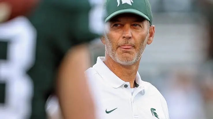dmtcommenter's tweet photo. With the Fitz hire, Michigan State seems to be missing one key thing. The program brought back toughness, culture, and identity, but the last major piece of the Dantonio machine is still sitting out there: Brad Salem.

People forget how quietly elite Salem was in his time at MSU. https://t.co/o5q2KMx2kD
