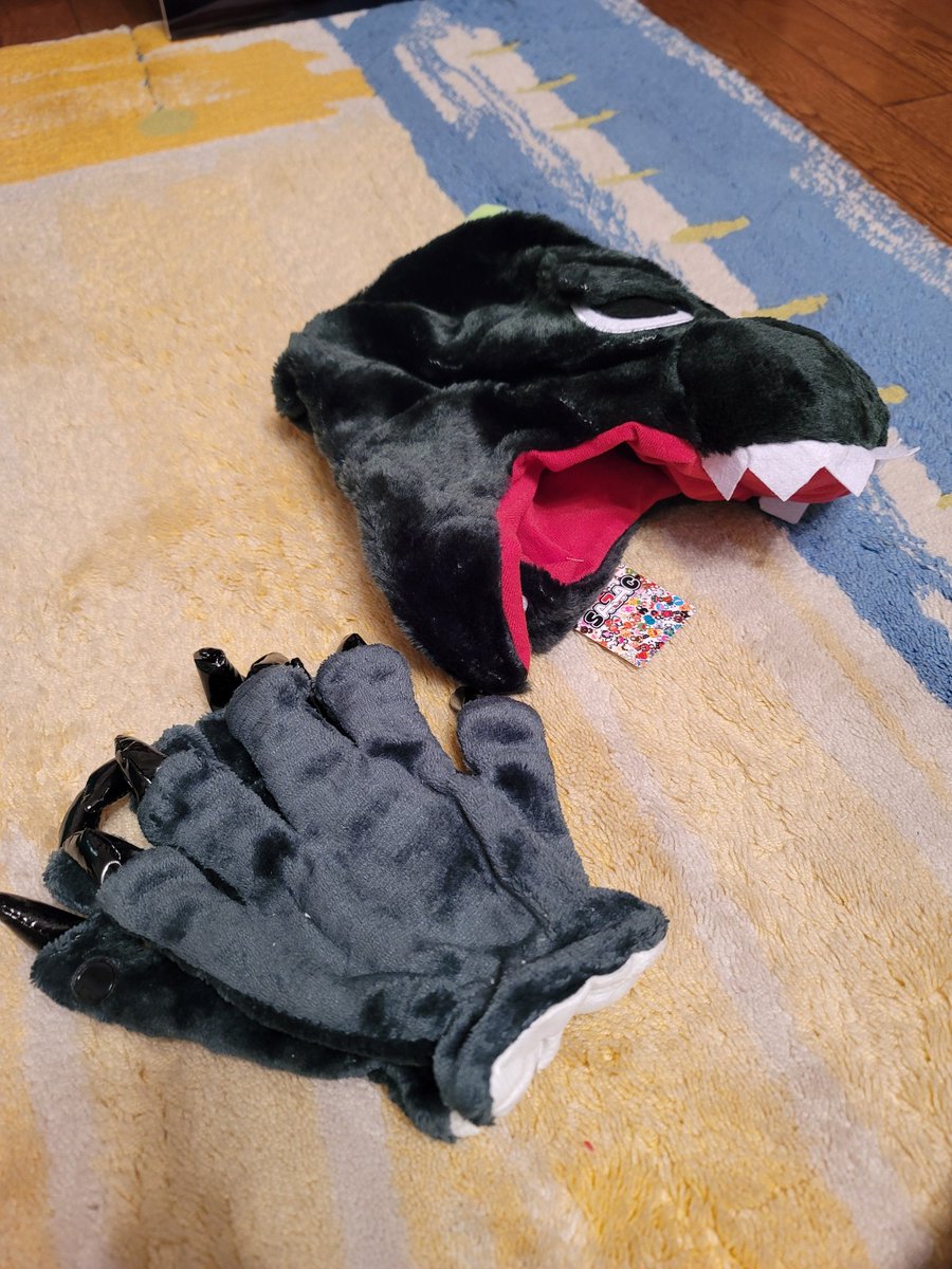 IoriRacing's tweet image. 今、非常に困ってます。

僕のスケジュール帳の12月20日に

「午前中 シティーサーキット」とだけ入ってます。

誰に頼まれたのか？なんなのか？
全然わかりません。

おまけに家にこんなものまで届きました。ずっと考えてるけど思い出せない。

僕にこの用事を入れた人、…