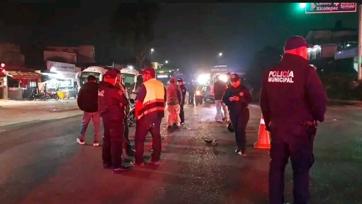 PoderNoticiaPue's tweet image. #Xicotepec 👮
🚨 Tripulantes de una motocicleta sufren accidentes en Xicotepec de Juárez, Puebla.
@FiscaliaPuebla
@SSPGobPue

Más información ⤵️ 
facebook.com/share/p/1FPNfM…

#PoderNoticiaPue 📰💯