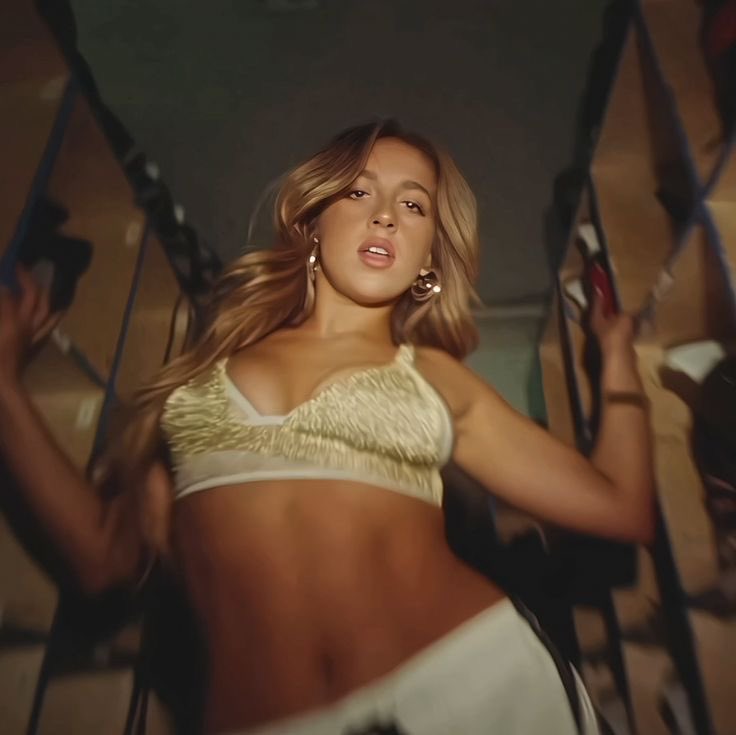 dolcesbliss's tweet image. focus on me.✨💛