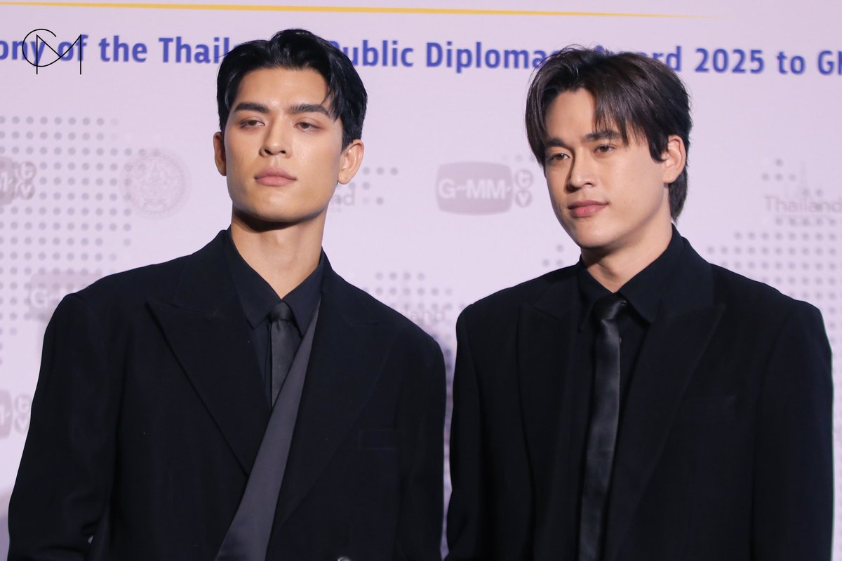 CM2Connect's tweet image. หล่อละลาย อันตรายต่อใจสุดๆ “จอส - กวิน” ช่วงเดินพรมในงานมอบรางวัล “การทูตสาธารณะ” ประจำปี 2568 

JOSSGAWIN AT TPDA2025

#จอสฟลุ๊ค #จอสกวิน #JossGawin 
#Josswayar #Gawincaskeyy
#GMMTVxTPDA2025