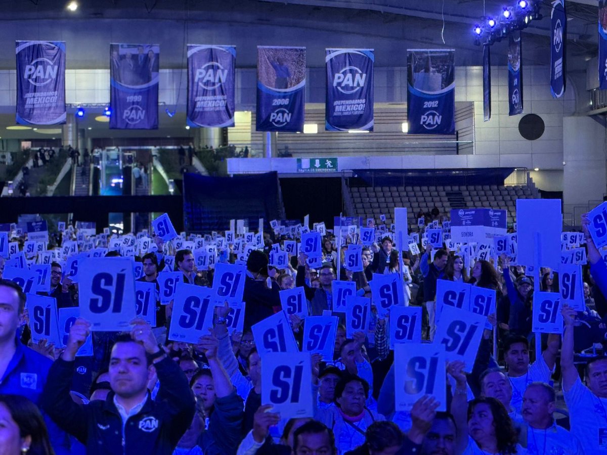 LaloSerranoZ's tweet image. #LaserInformativo

#Interesante|| En Asamblea Nacional del PAN, se aprueba trascendente reforma propuesta por @Malena_Pan 

En una Asamblea Nacional histórica, el #PAN vivió un proceso de profunda renovación y fortalecimiento interno, donde #Durango dio un paso firme hacia un