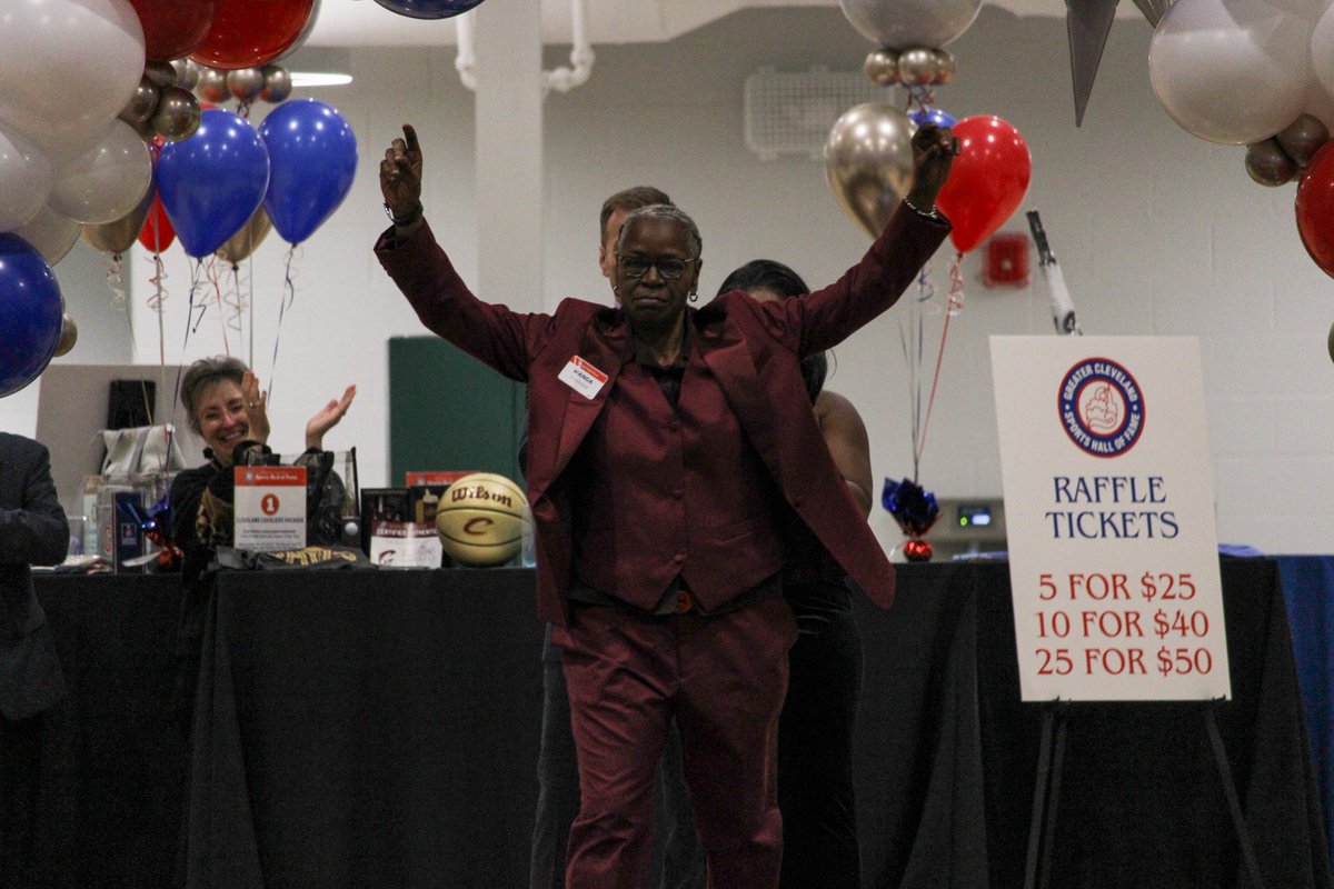 GCLESPORTSHOF's tweet image. Our remarkable athletes and leaders in the Greater Cleveland Sports Community!

Cheers to the Class of 2025 🥂

#ForTheLand