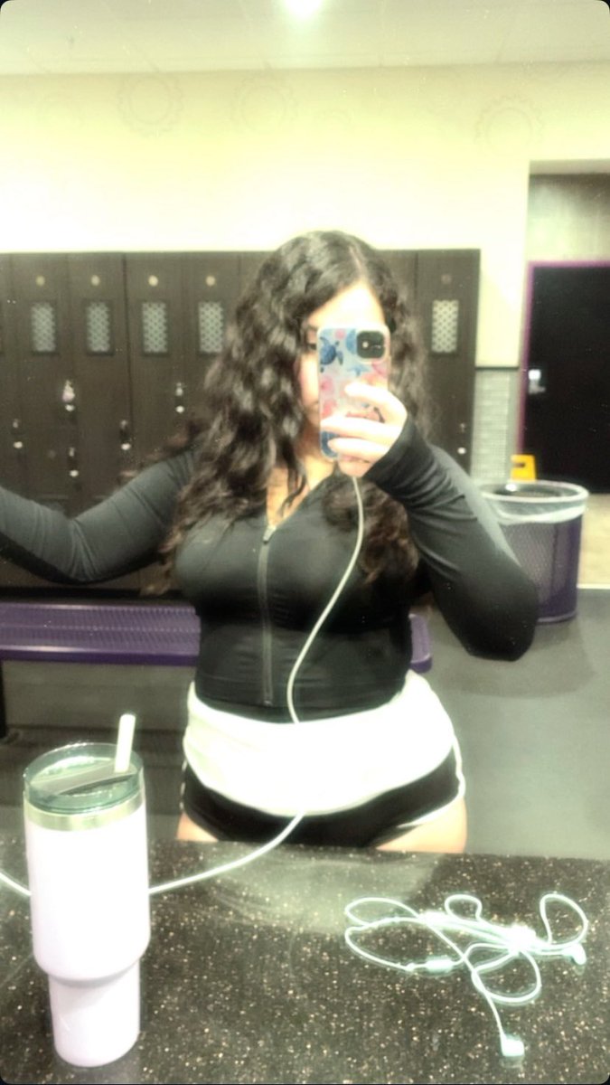 Lyn 🐚🪸🪼🐬🐠 tweet media