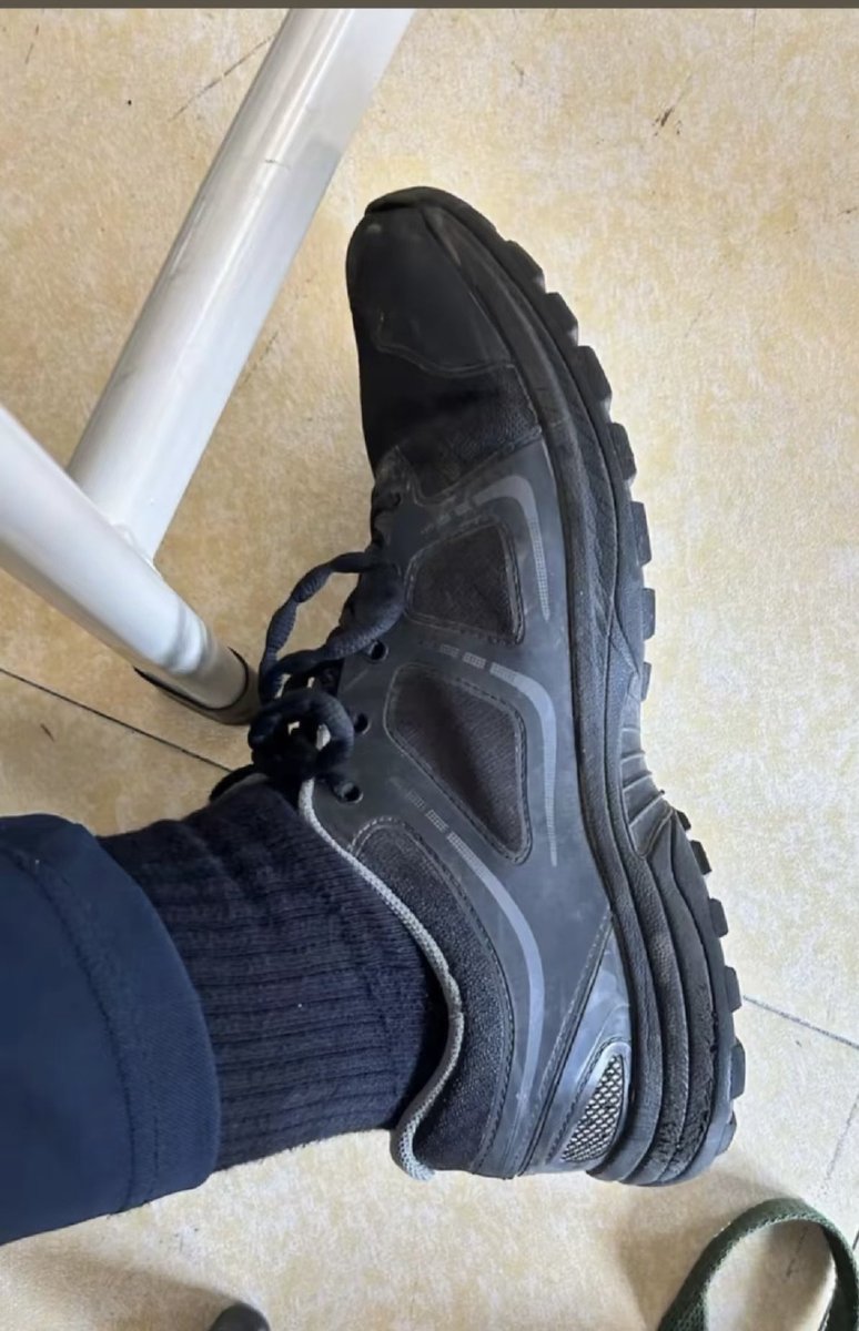 一到月初就努力工作的傻逼们，你要不努力，连机会都没有了
#早泄 #早泄狗 #直男 #直男崇拜 #直男亲爹 #粗口  #贡奴 #无脑上供 #精神控制 #傻逼男同 #无脑傻逼  #无脑傻逼