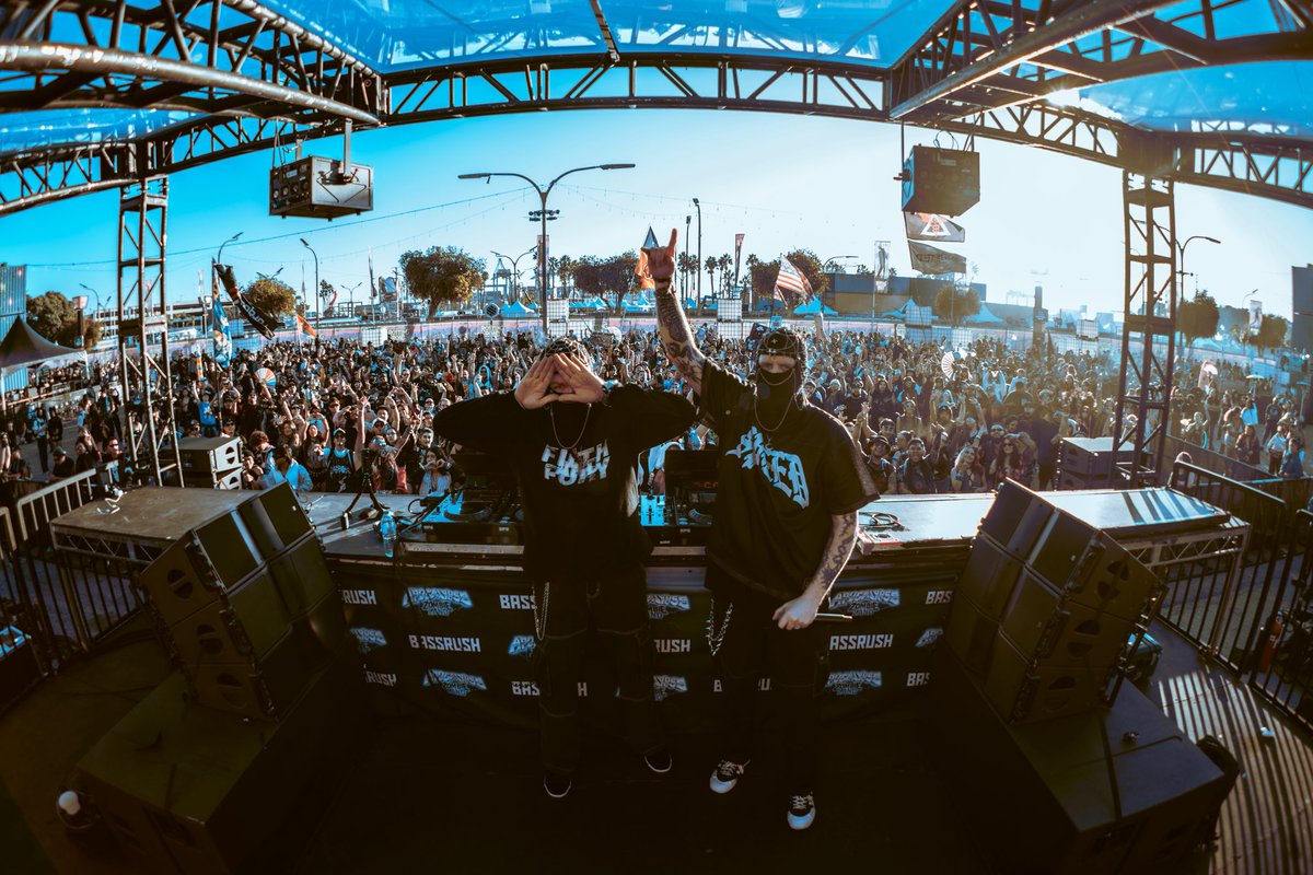 THANK YOU APOCALYPSE

<a href="/SmokinPotions_/">SMOKIN POTIONS</a> debut was unreal. The energy and love you showed for our new sound and vision blew us away. Huge thanks to <a href="/apocalypsefest/">Apocalypse Festival</a> <a href="/bassrush/">BASSRUSH</a> <a href="/insomniacevents/">Insomniac Events</a> and everyone who showed up—you helped make history. This is only just the beginning..