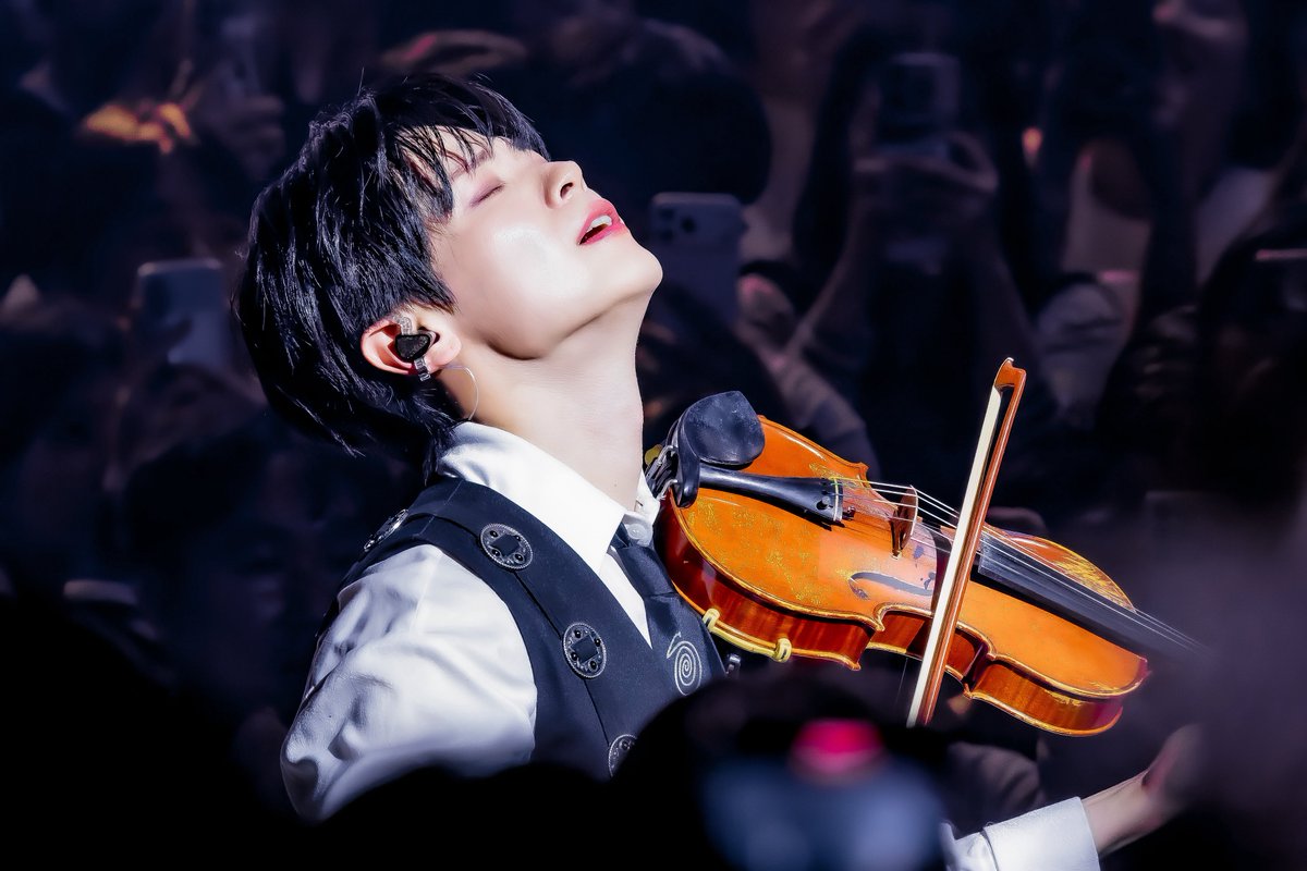 251130 루시(LUCY) 신예찬. LUCY 8th 콘서트 <LUCID LINE> 부산 day 2

예찬아 아름다워요