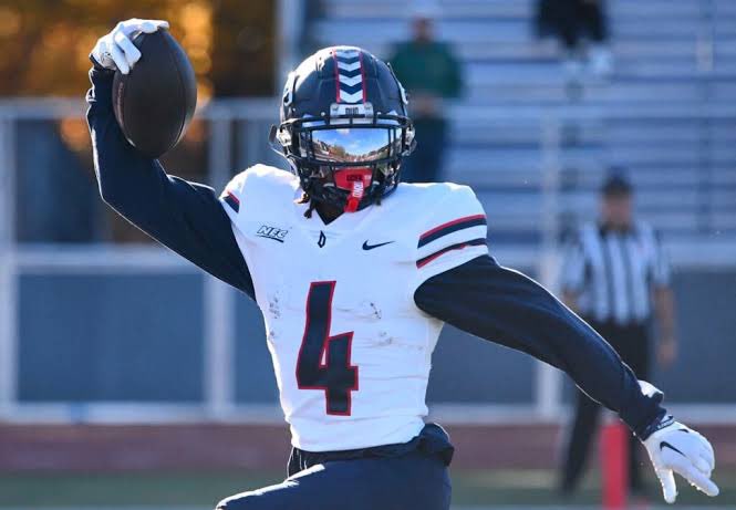 Jaheim Johnson (Jah) 6’6 250 tweet media